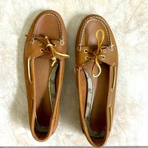 Sperry boat shoes